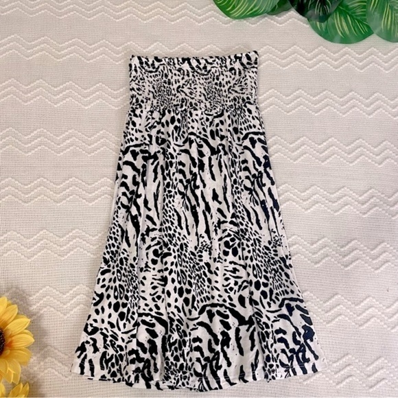 H&M Women’s Zebra Print Skirt | Loose Fitting, Elastic Waistband - Picture 2 of 3